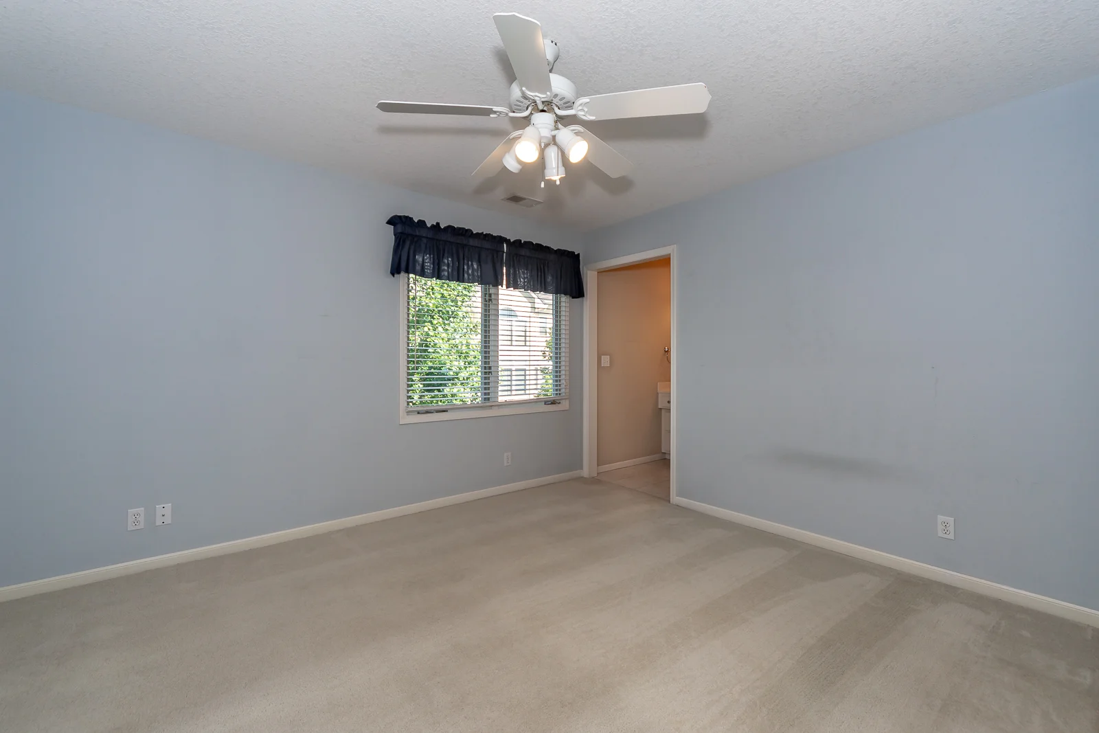4834 W 150th Place - Web-157.jpg