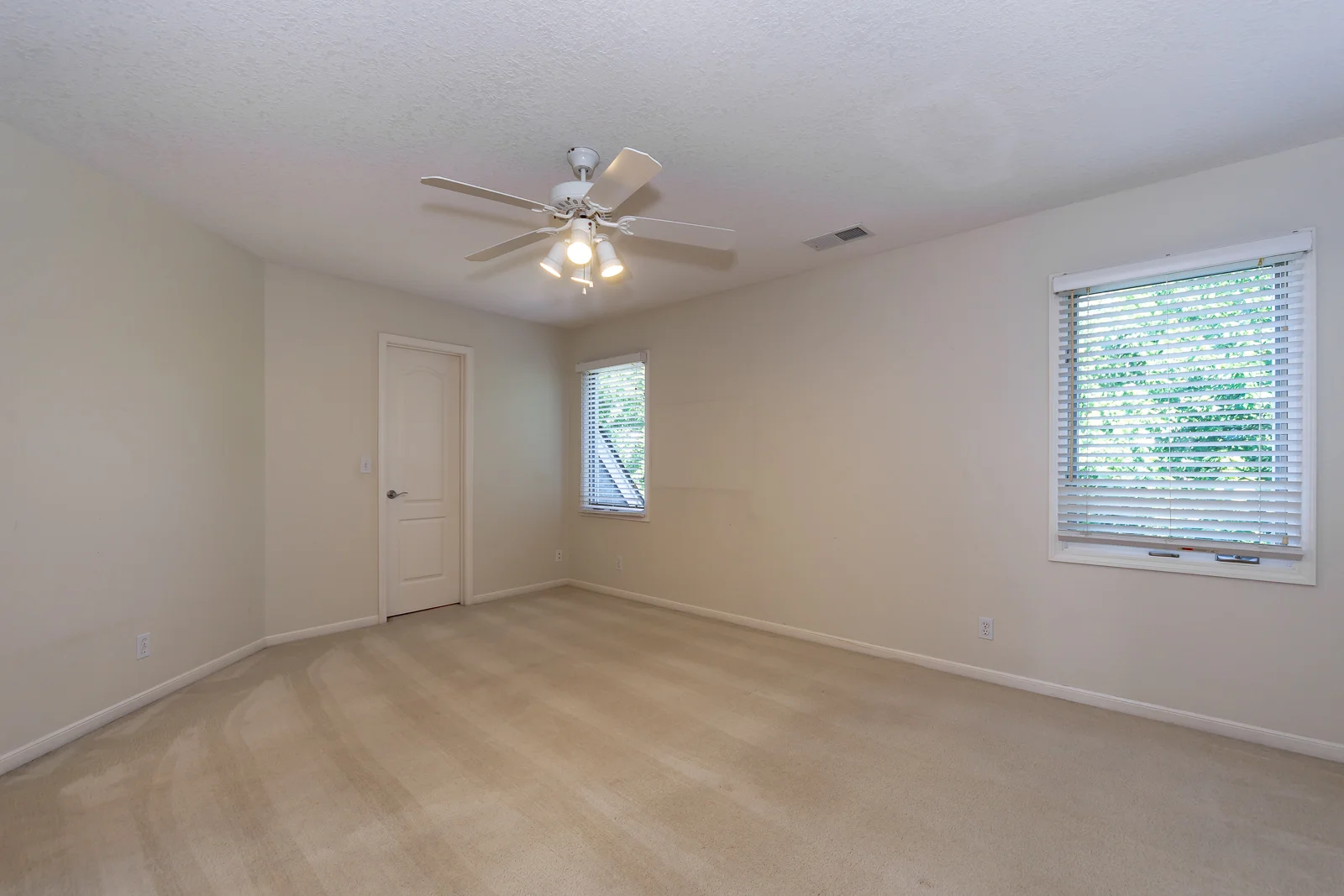 4834 W 150th Place - Web-160.jpg