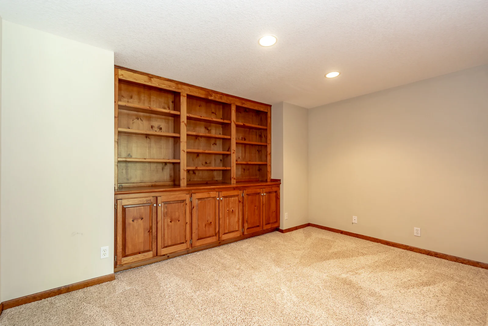 4834 W 150th Place - Web-171.jpg