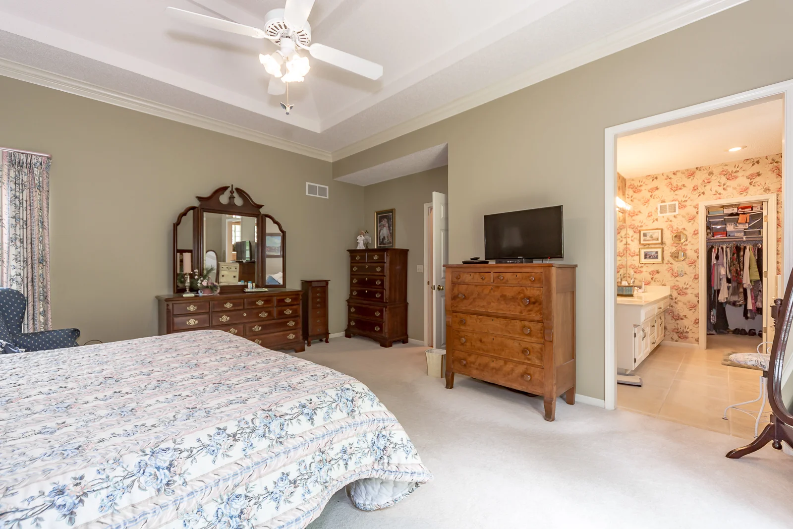 10313 W 131st St - Web-124.jpg