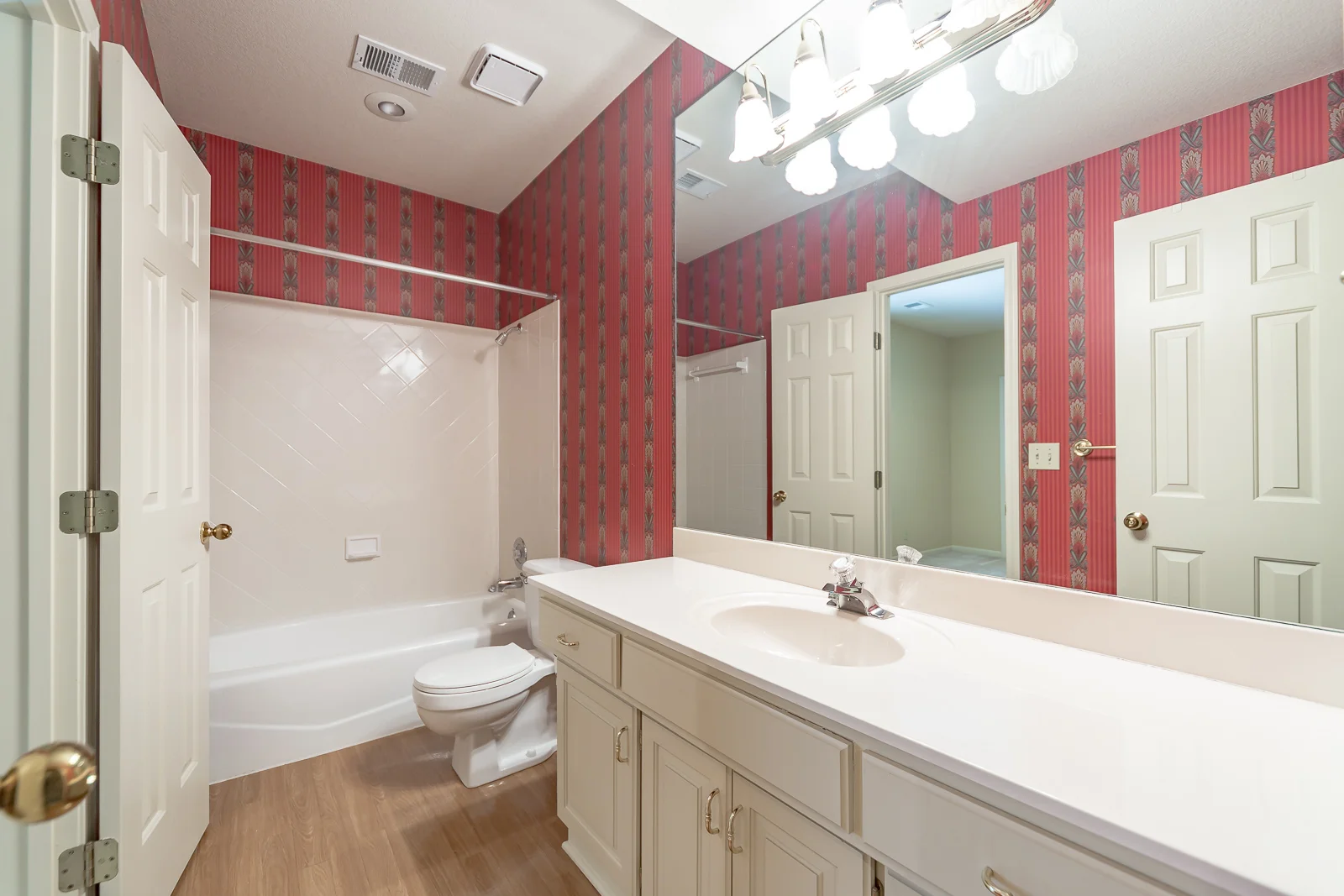 7919 W 118th Pl - Web-138.jpg