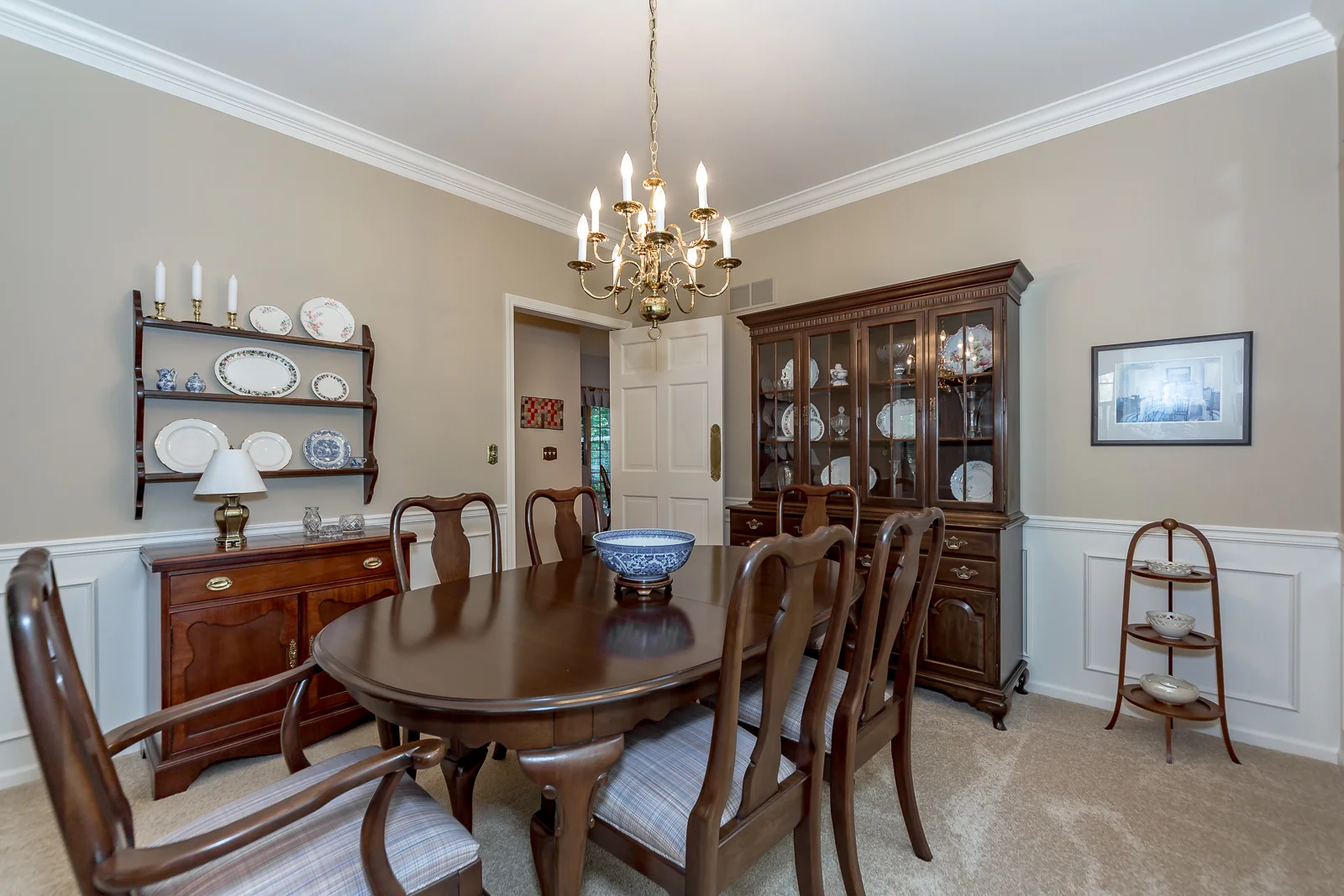 11857 Larsen St - Web-111.jpg