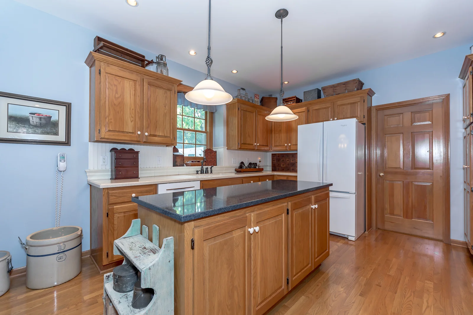 11857 Larsen St - Web-119.jpg