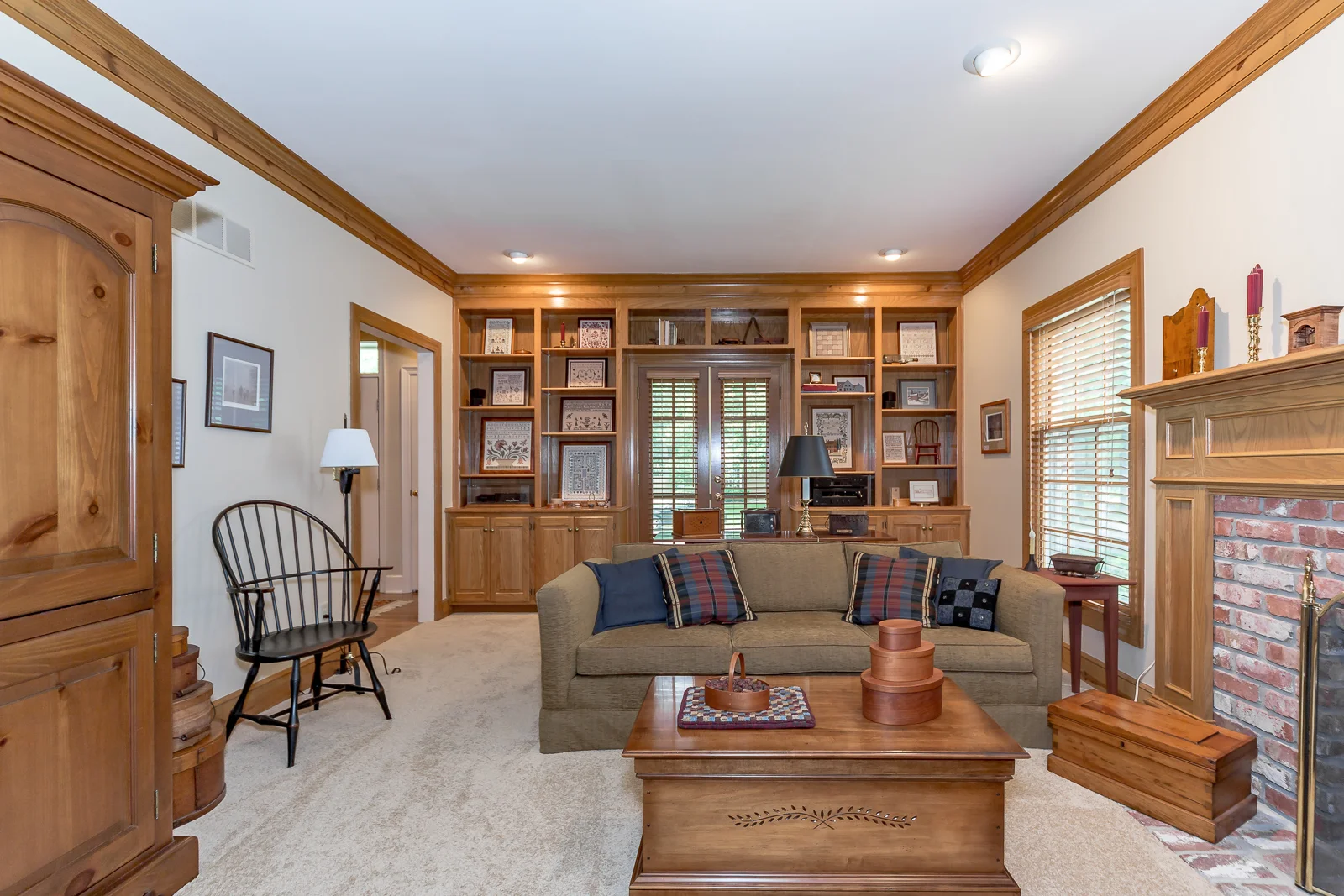 11857 Larsen St - Web-130.jpg