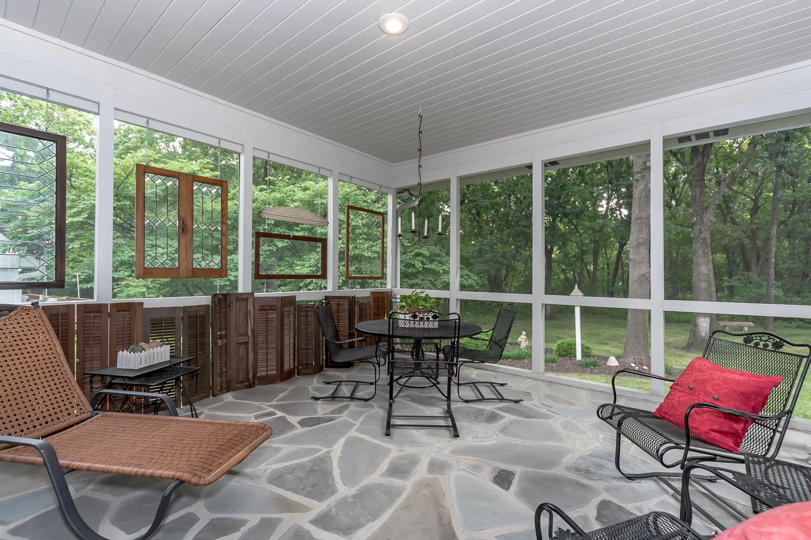 11857 Larsen St - Web-149.jpg