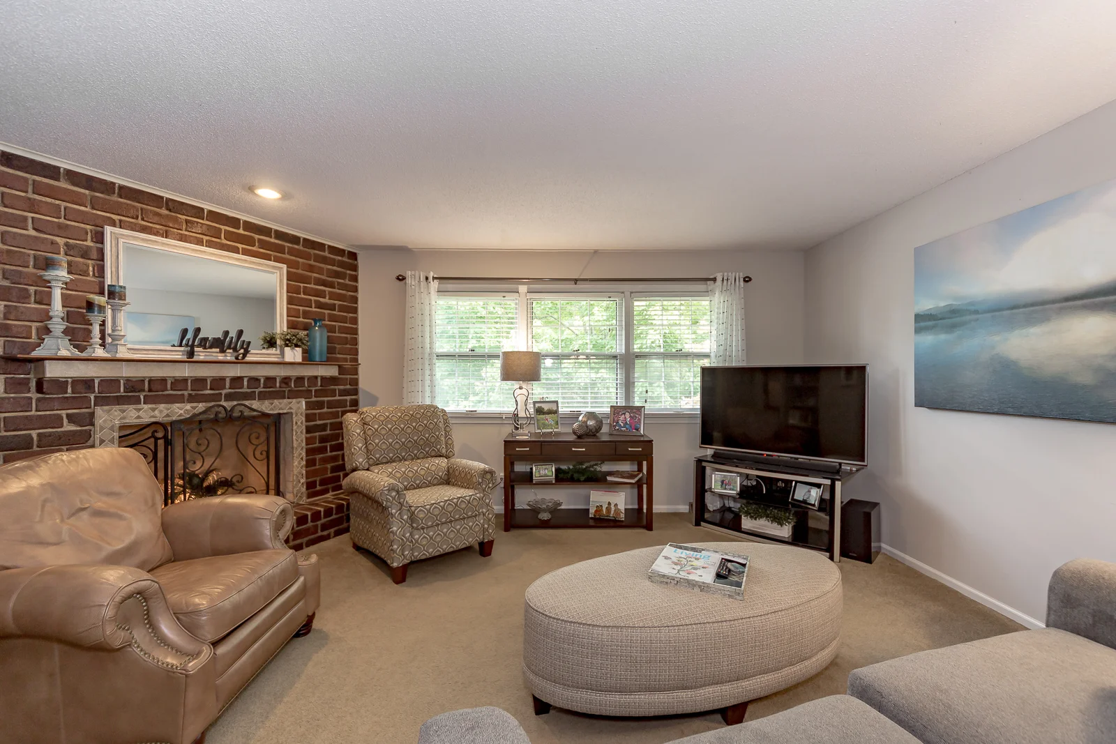 10404 Wyandotte St - Web-104.JPG