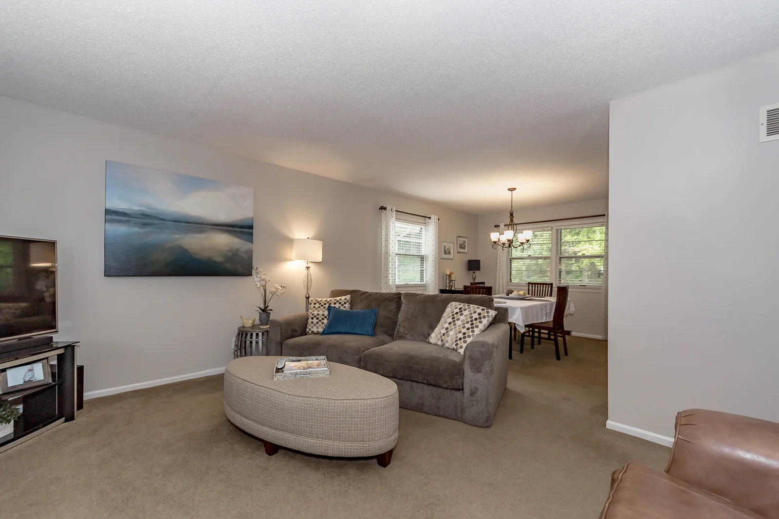 10404 Wyandotte St - Web-106.JPG