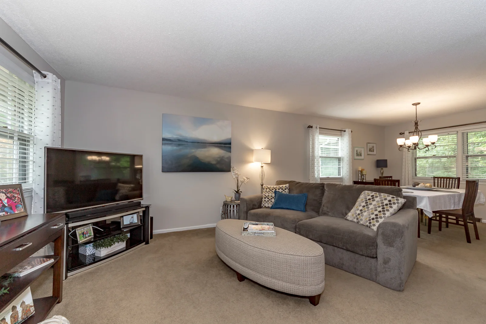 10404 Wyandotte St - Web-107.JPG