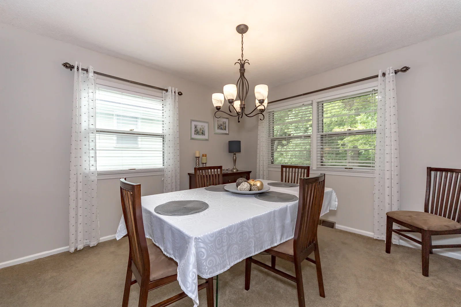 10404 Wyandotte St - Web-108.JPG