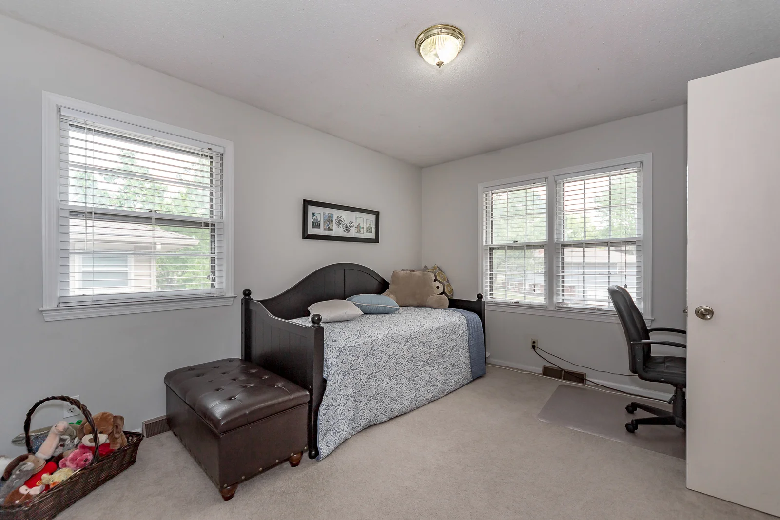 10404 Wyandotte St - Web-122.JPG