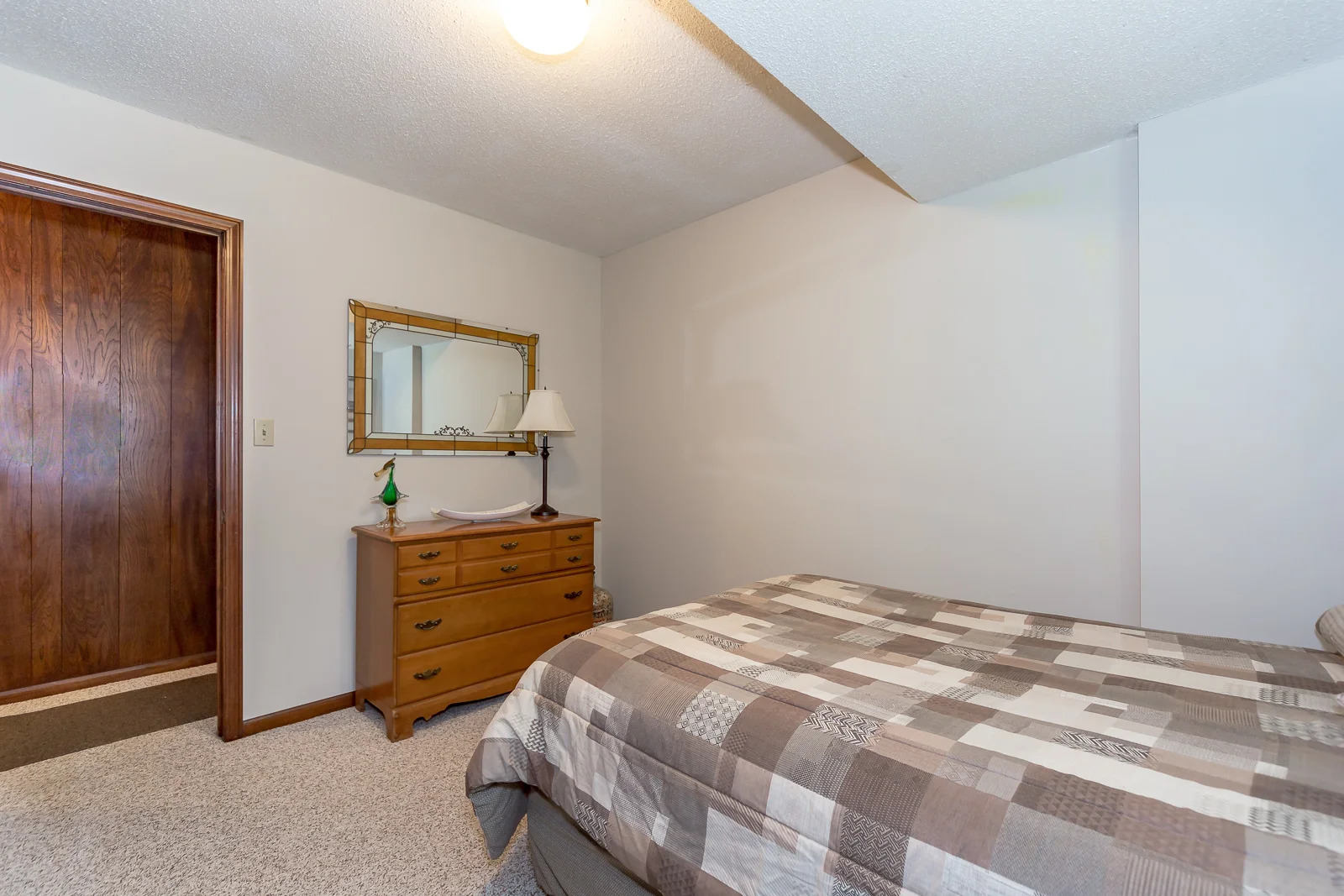 10404 Wyandotte St - Web-139.JPG