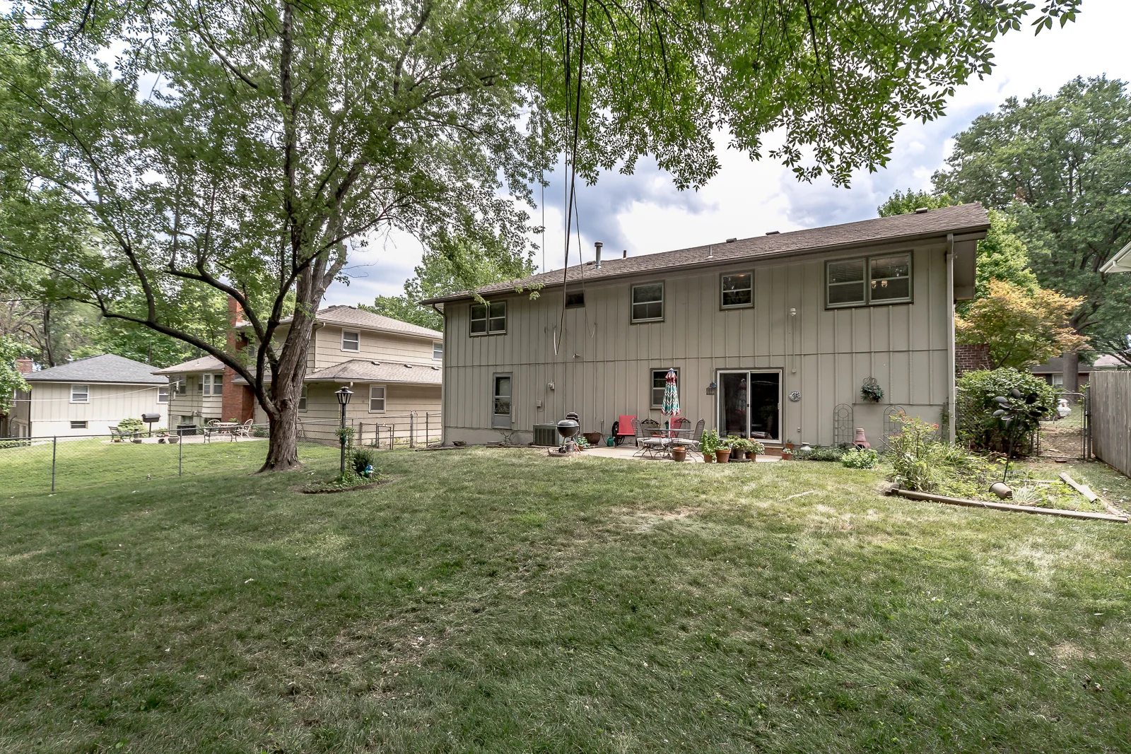 10404 Wyandotte St - Web-147.JPG