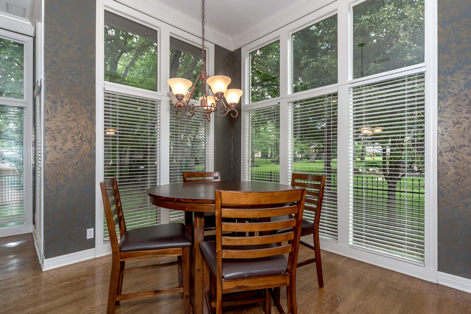 6520 W 106th St - Web-122.JPG