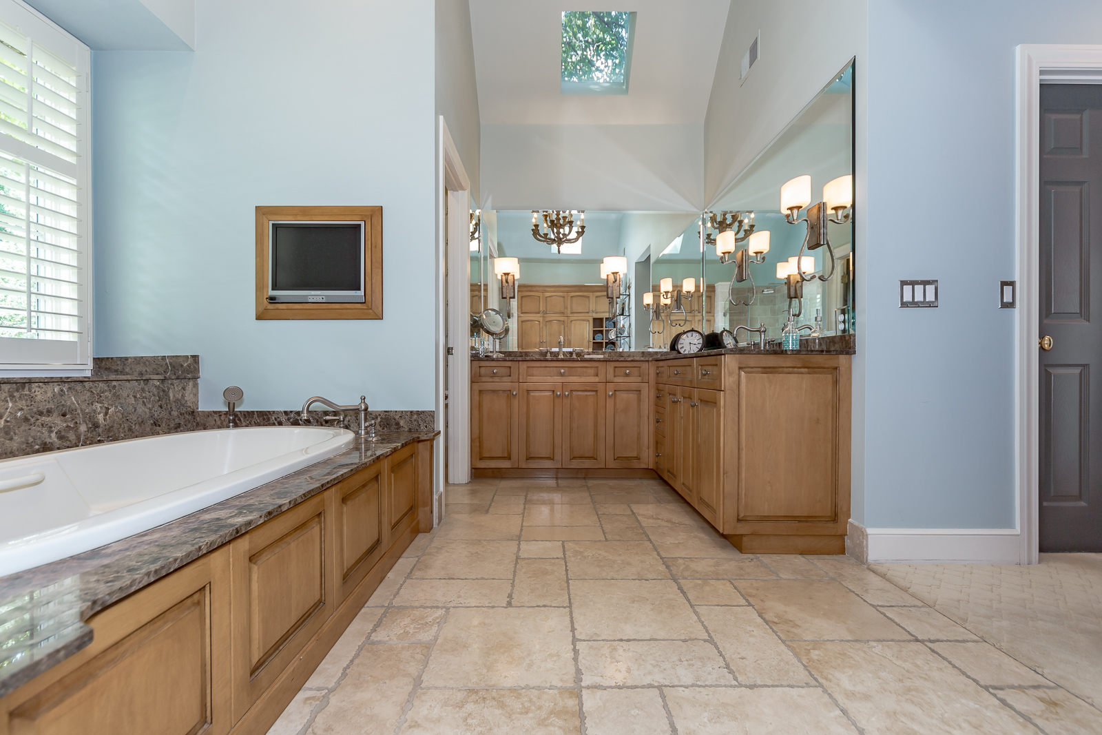 11725 Manor Road - Web-347.JPG