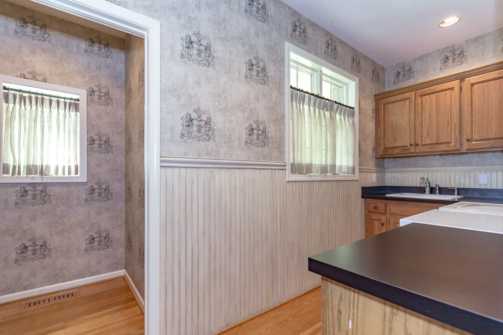 11725 Manor Road - Web-350.JPG