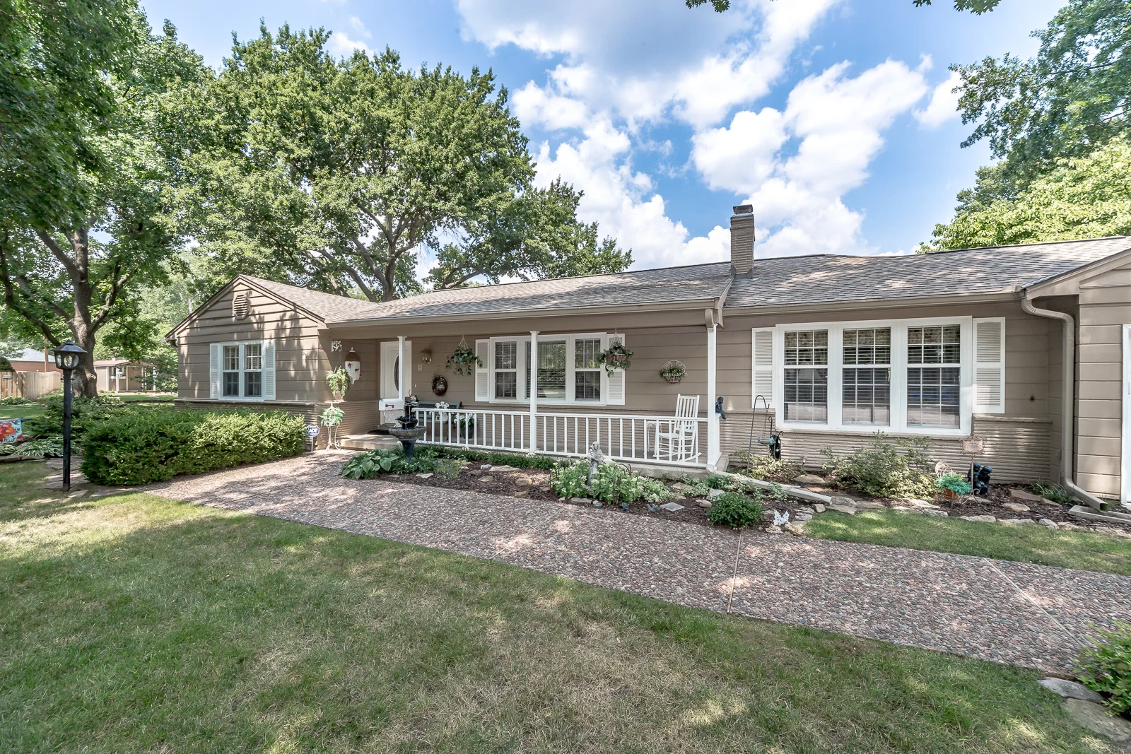 1210 W 96th St - Web-101.JPG