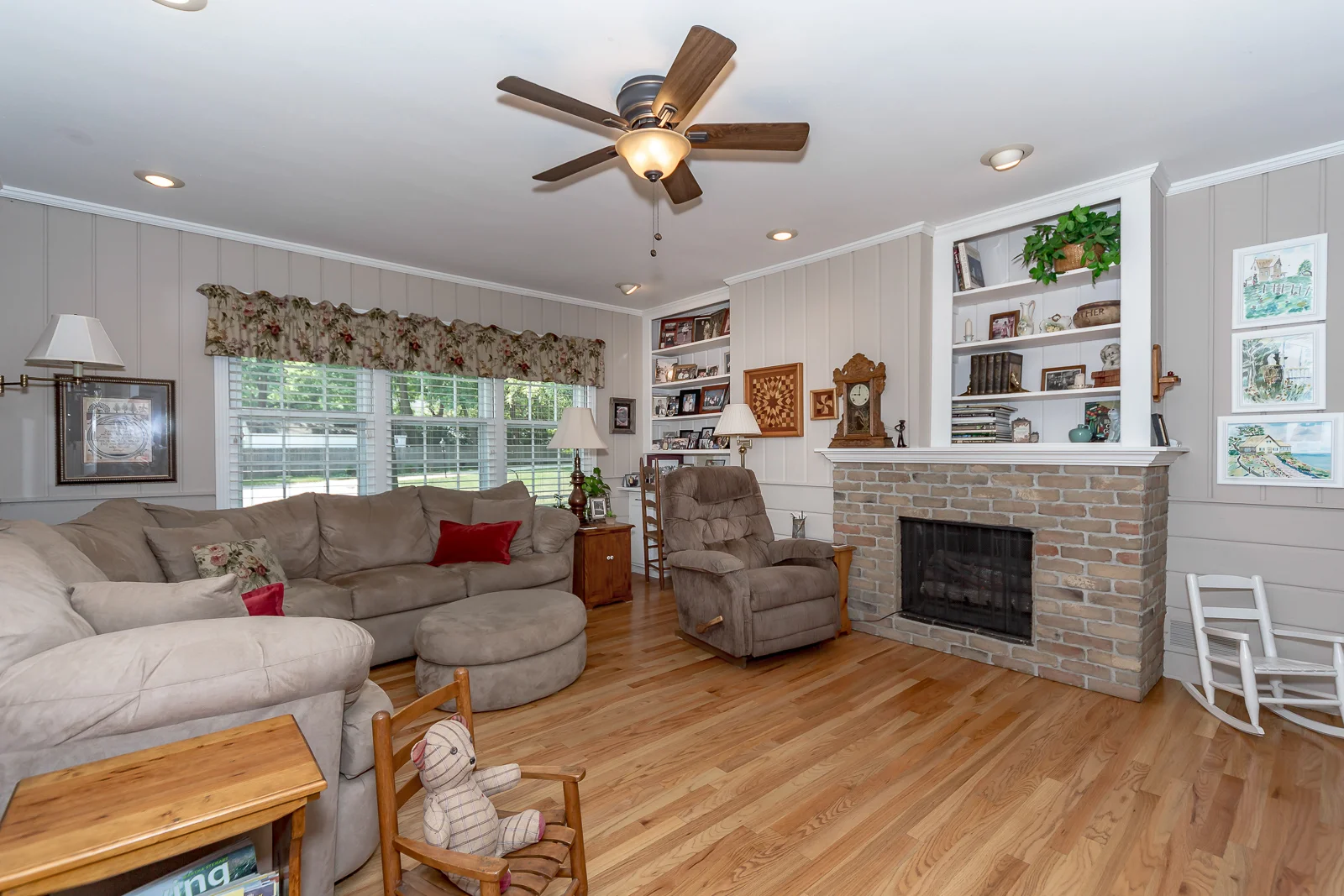 1210 W 96th St - Web-120.JPG