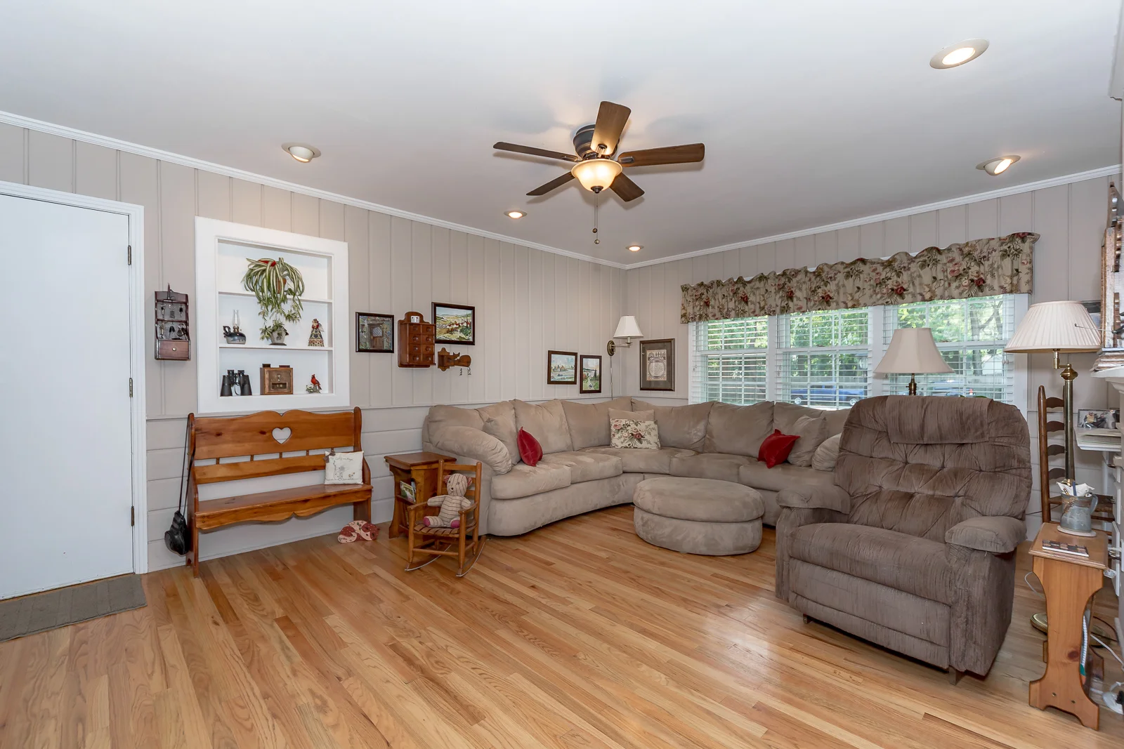 1210 W 96th St - Web-121.JPG