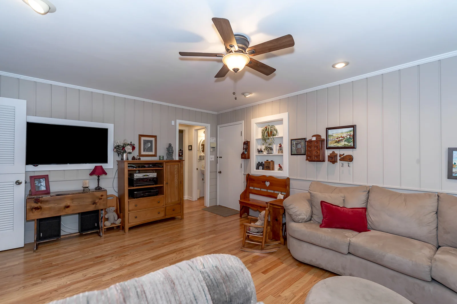 1210 W 96th St - Web-122.JPG