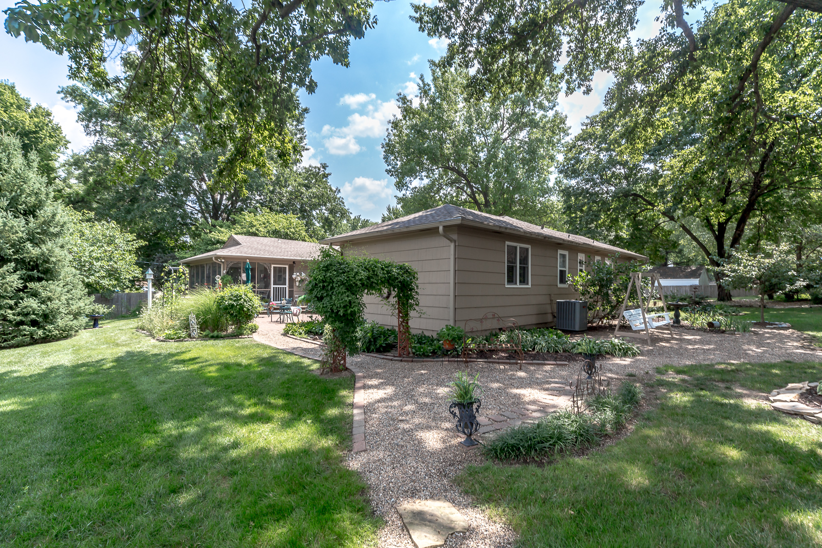 1210 W 96th St - Web-146.JPG