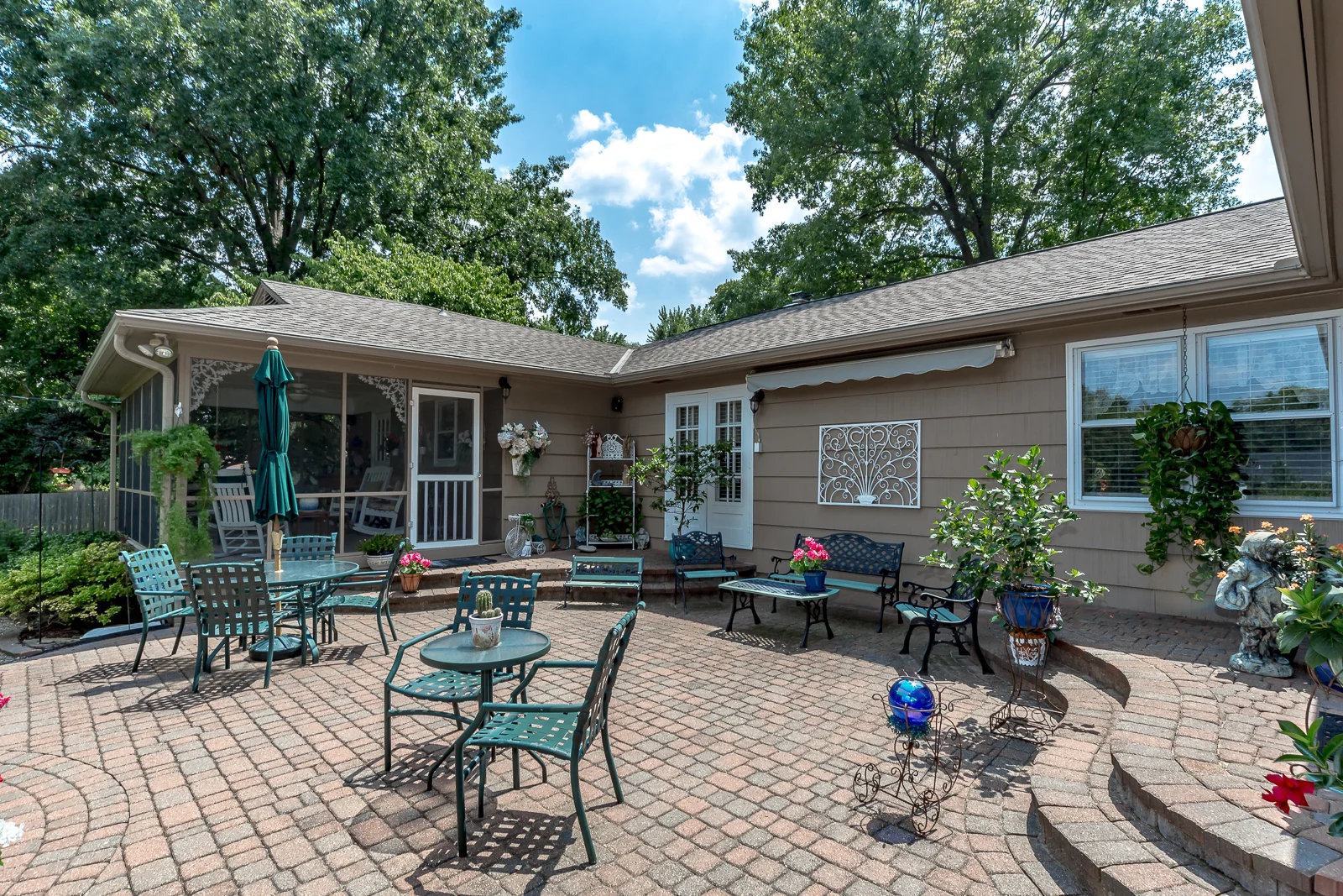 1210 W 96th St - Web-150.JPG