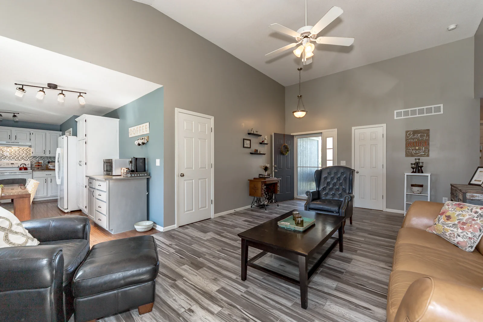 1229 Starbrooke Dr - Web-106.JPG