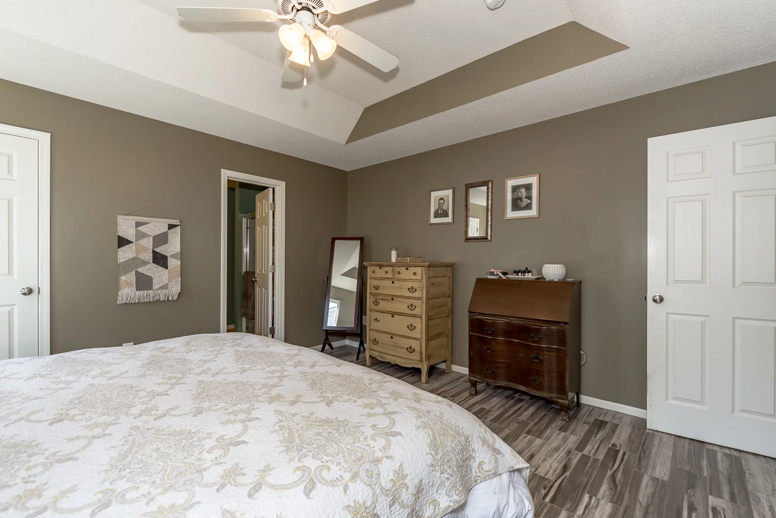 1229 Starbrooke Dr - Web-120.JPG