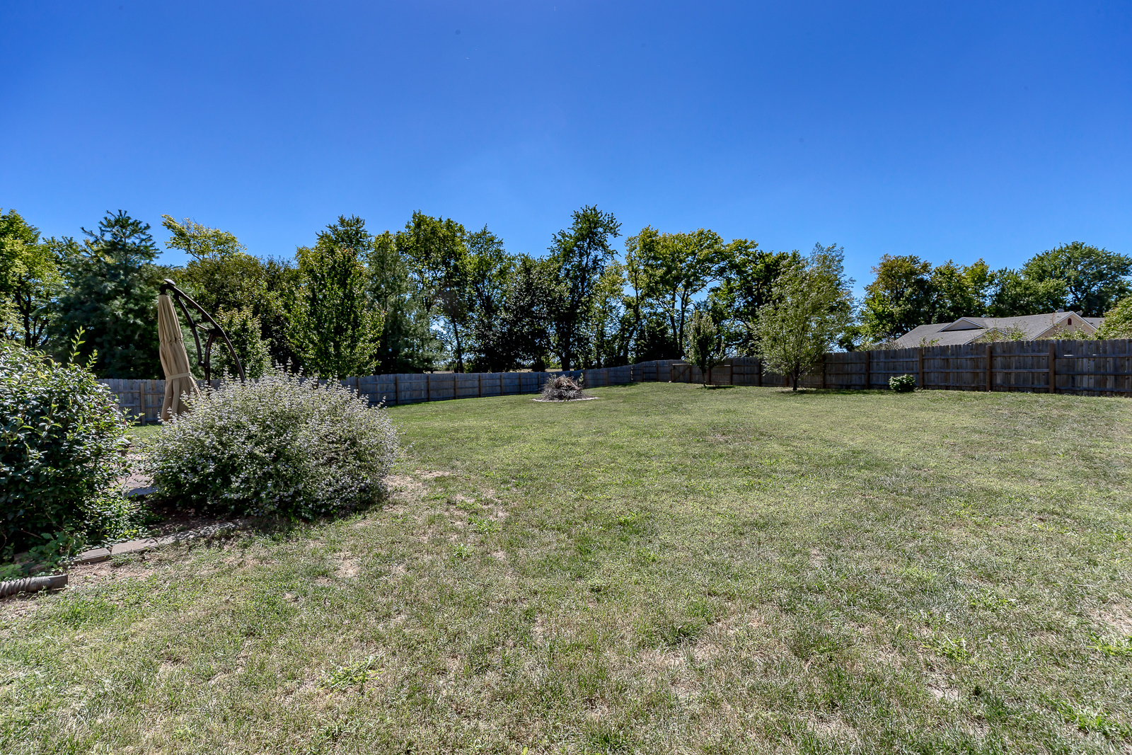 1229 Starbrooke Dr - Web-136.JPG