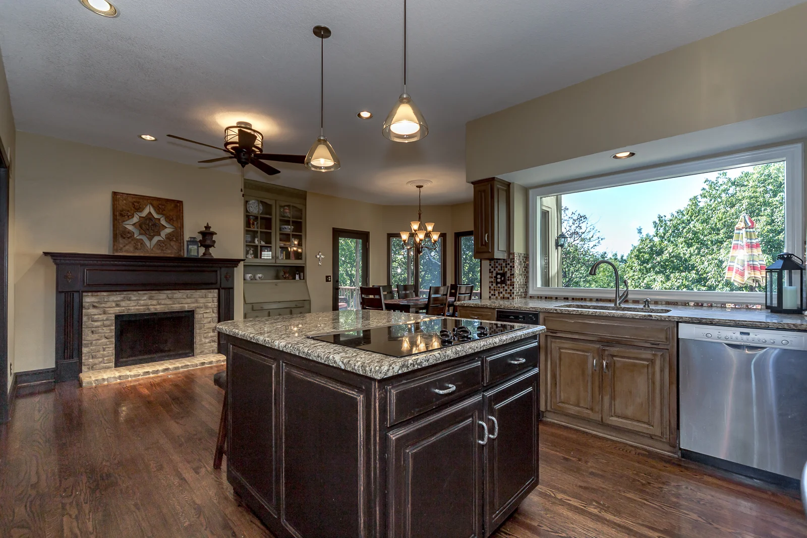 12520 Sherwood Dr - Web-117.JPG