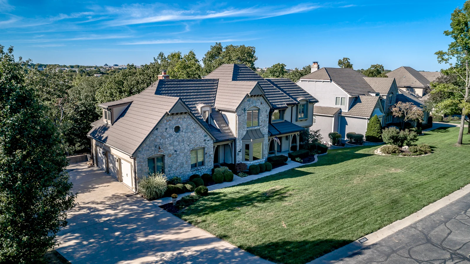 12520 Sherwood Dr - Web-190.JPG