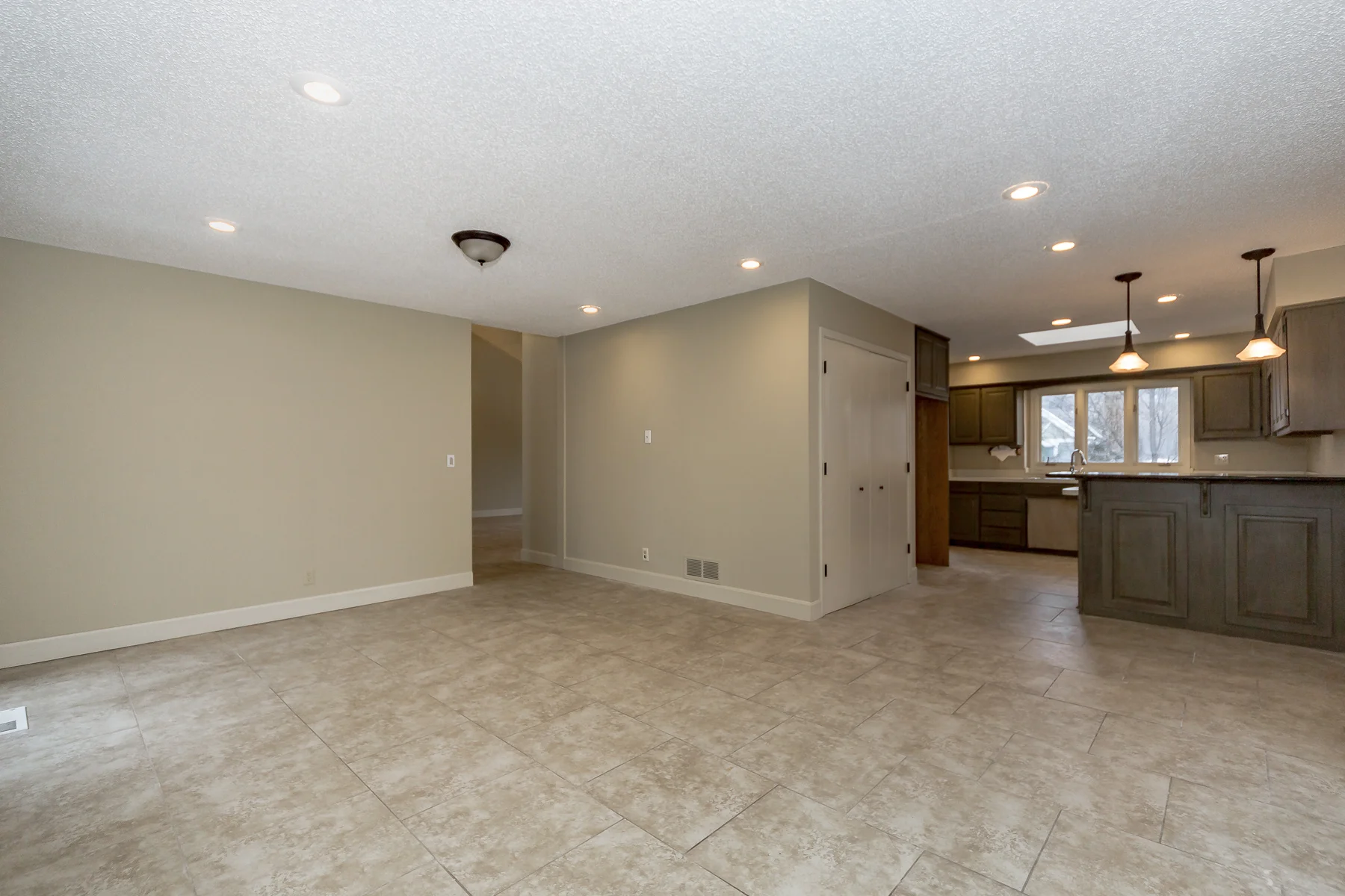 10060 Hemlock St - Web-120.JPG