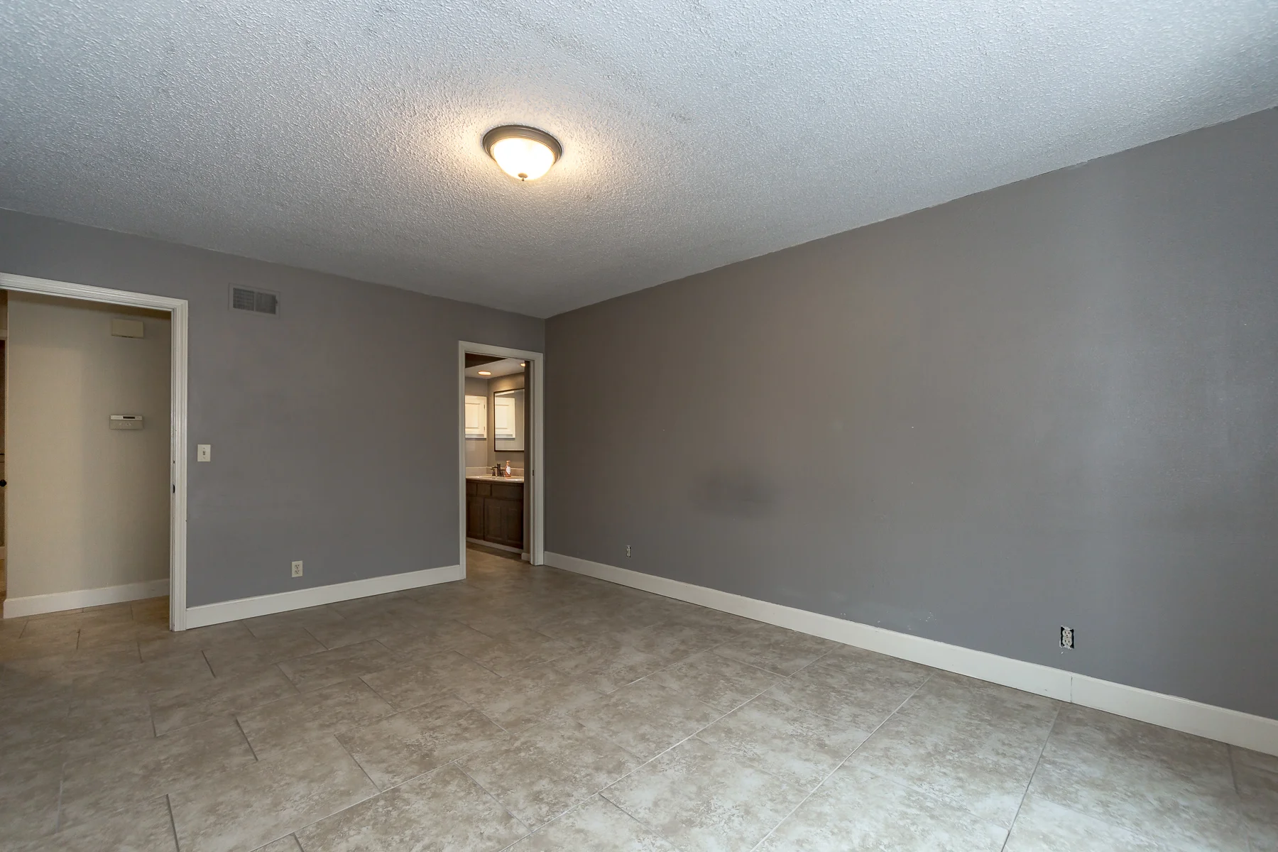 10060 Hemlock St - Web-124.JPG