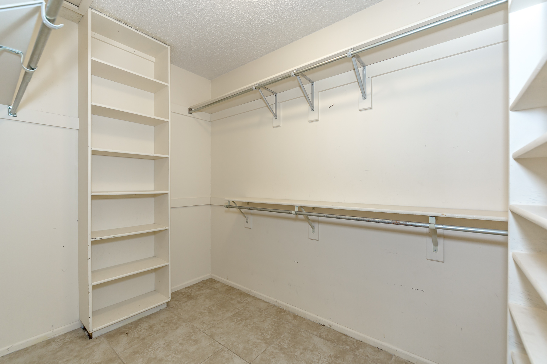 10060 Hemlock St - Web-130.JPG