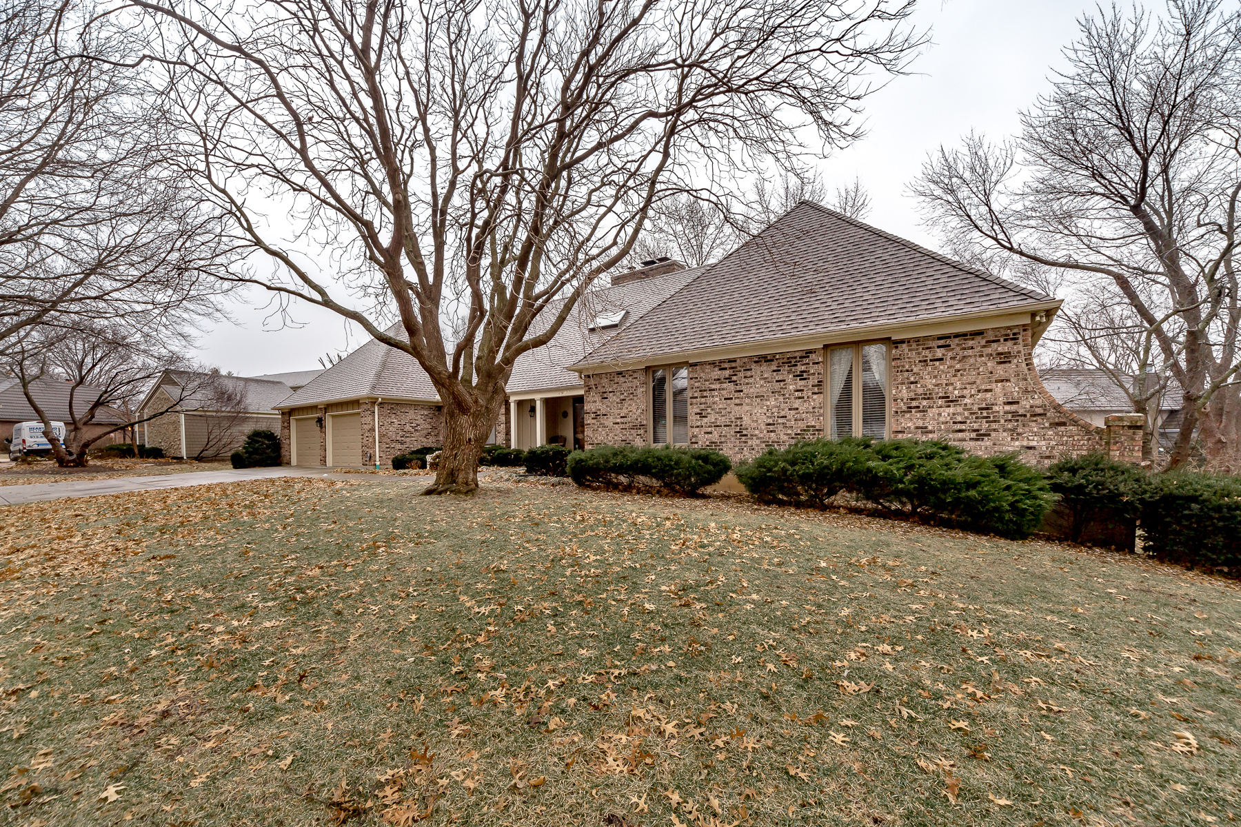 4907 W 112TH - Web-102.JPG