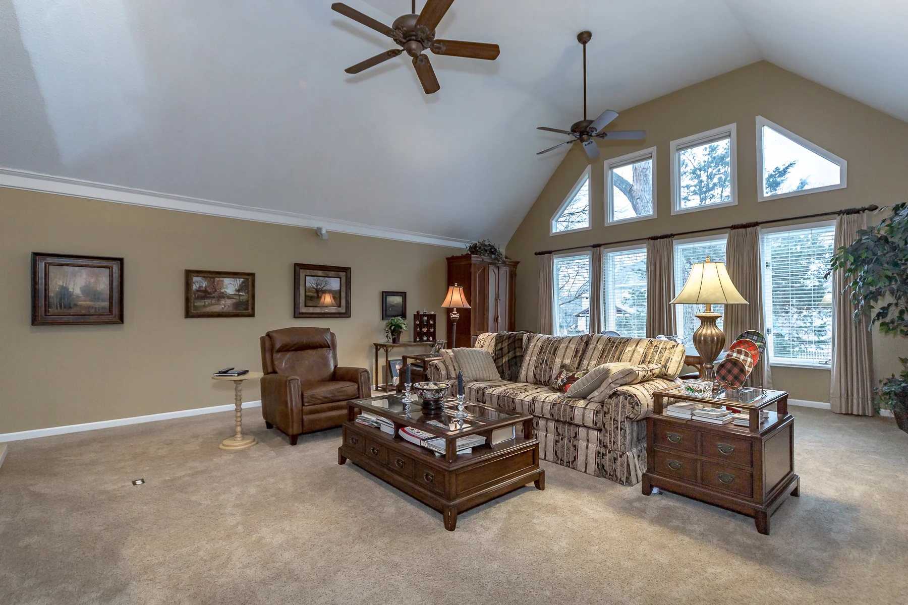 4907 W 112TH - Web-107.JPG