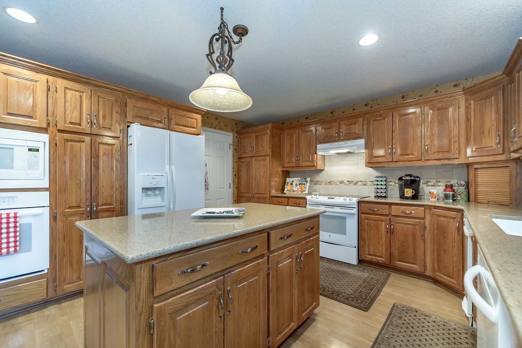 4907 W 112TH - Web-118.JPG