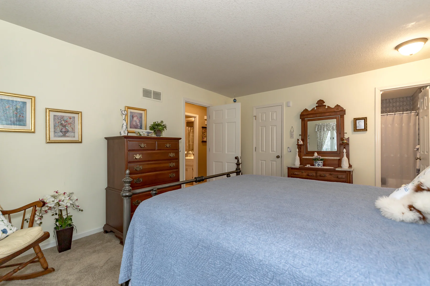 4907 W 112TH - Web-130.JPG