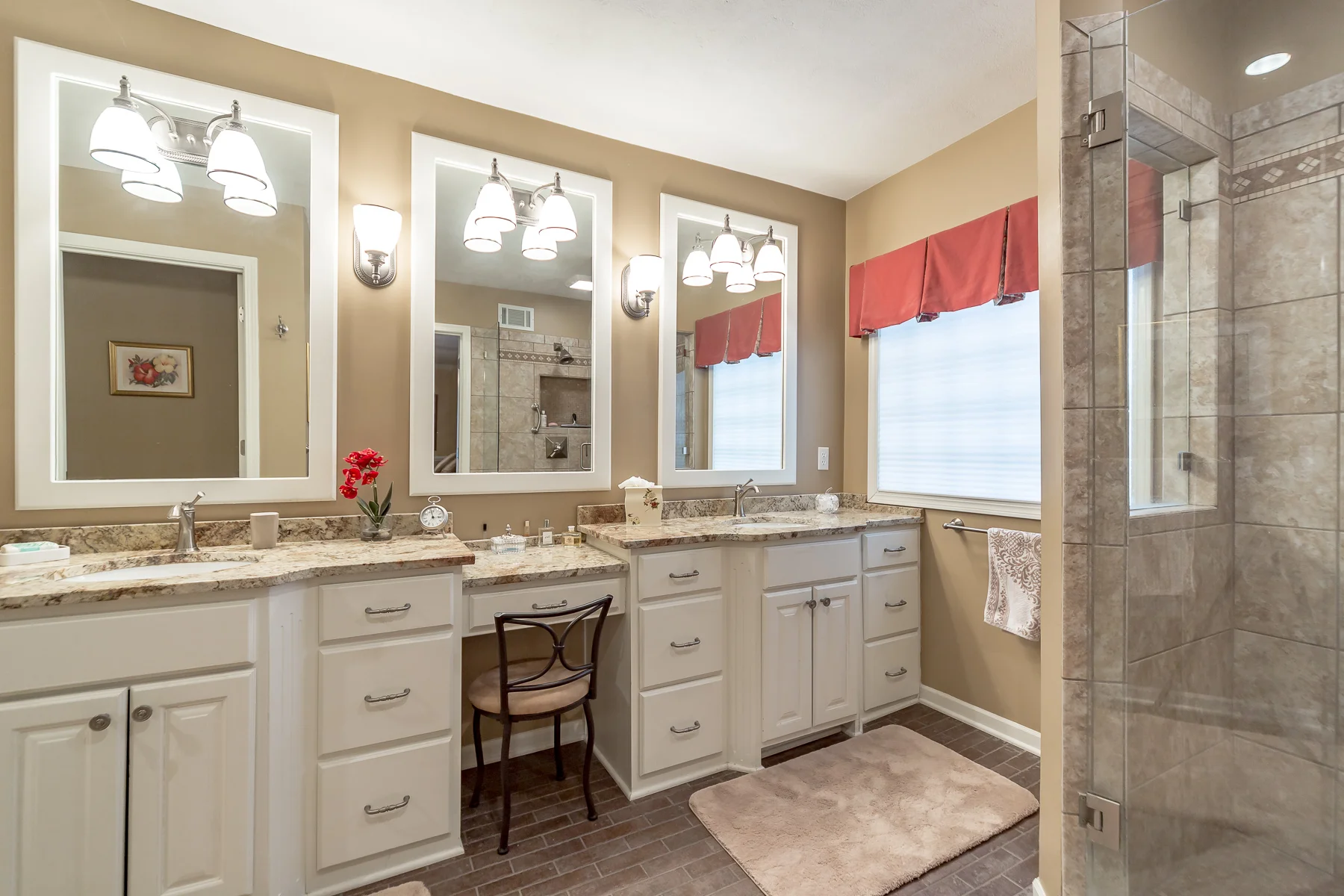 4907 W 112TH - Web-136.JPG