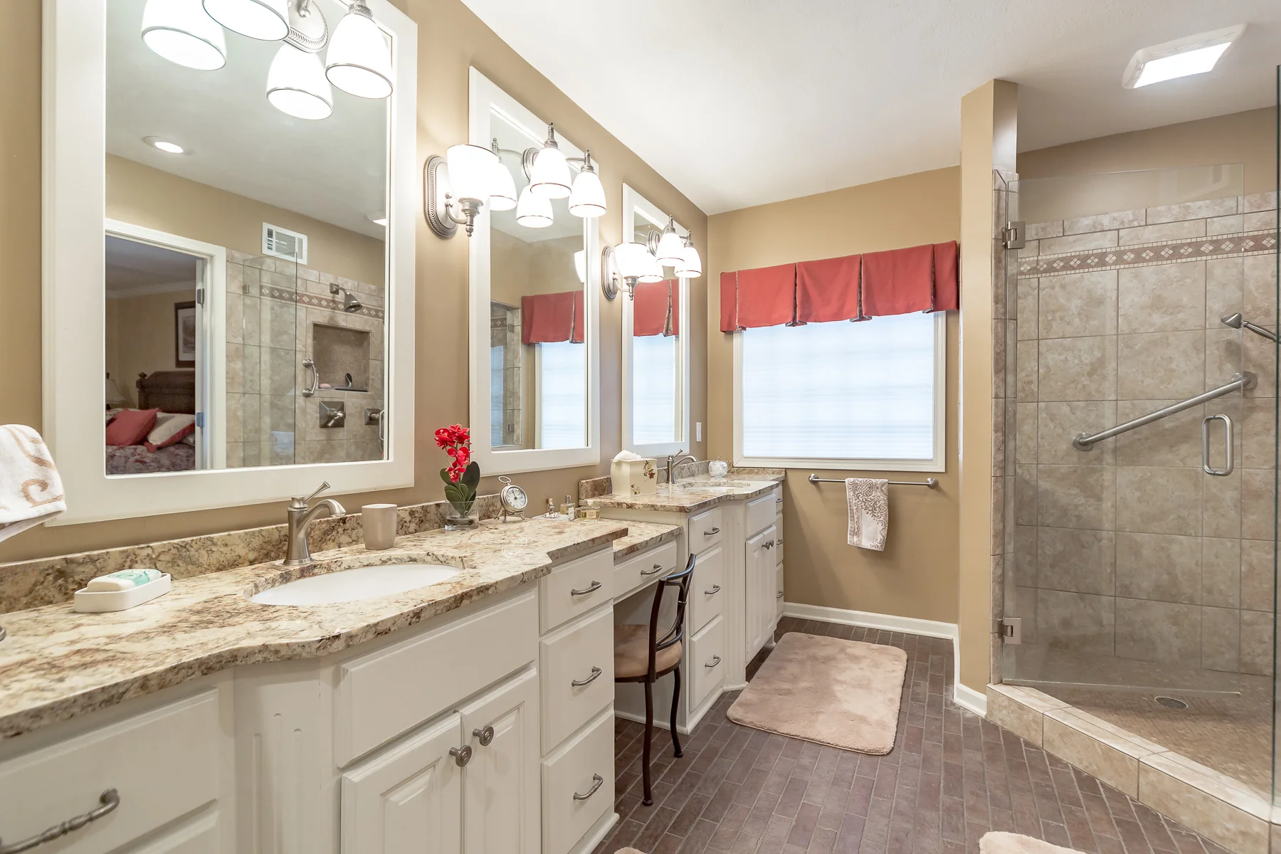 4907 W 112TH - Web-139.JPG