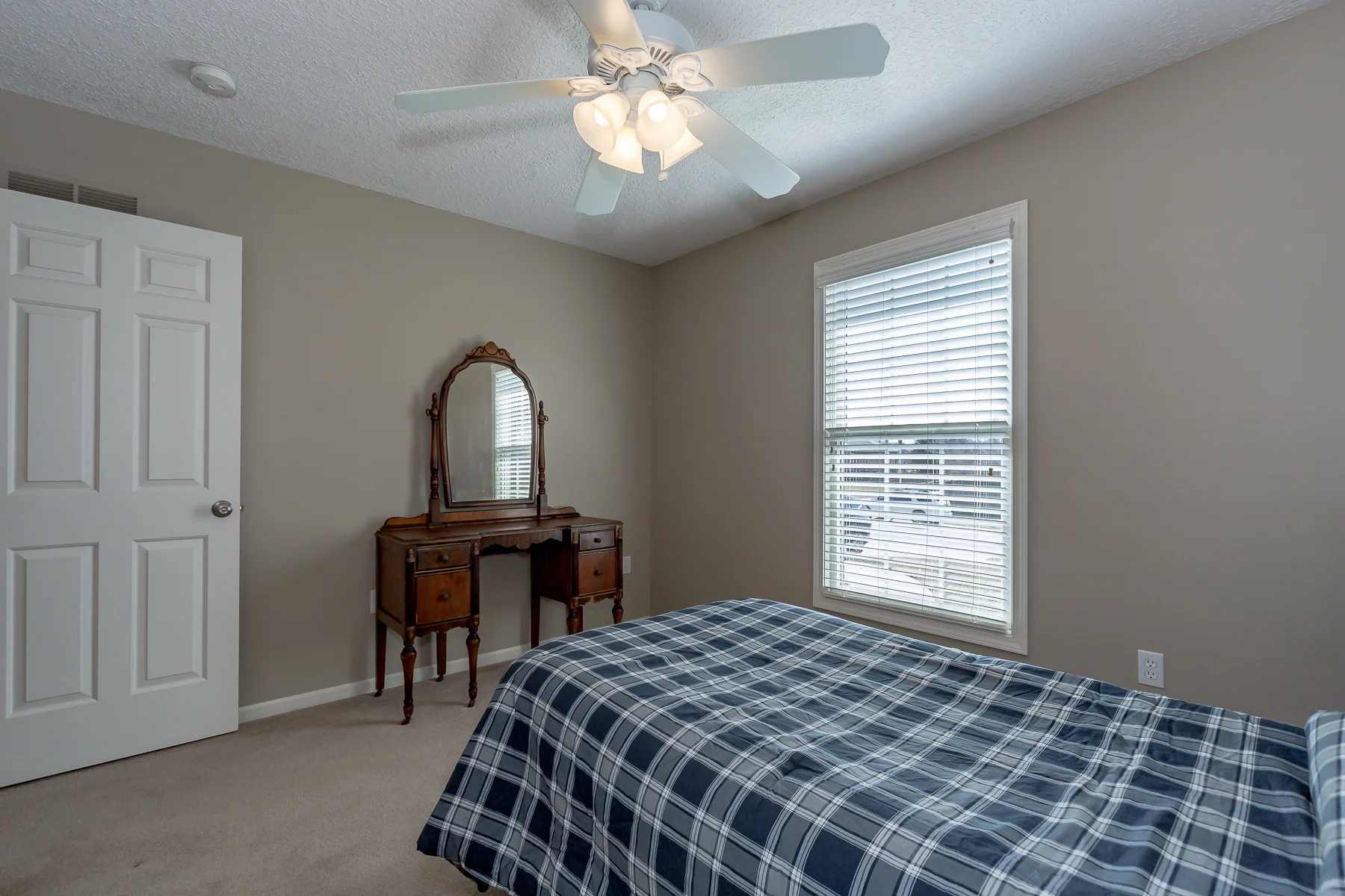 21160 West 123rd Street - Web-129.JPG