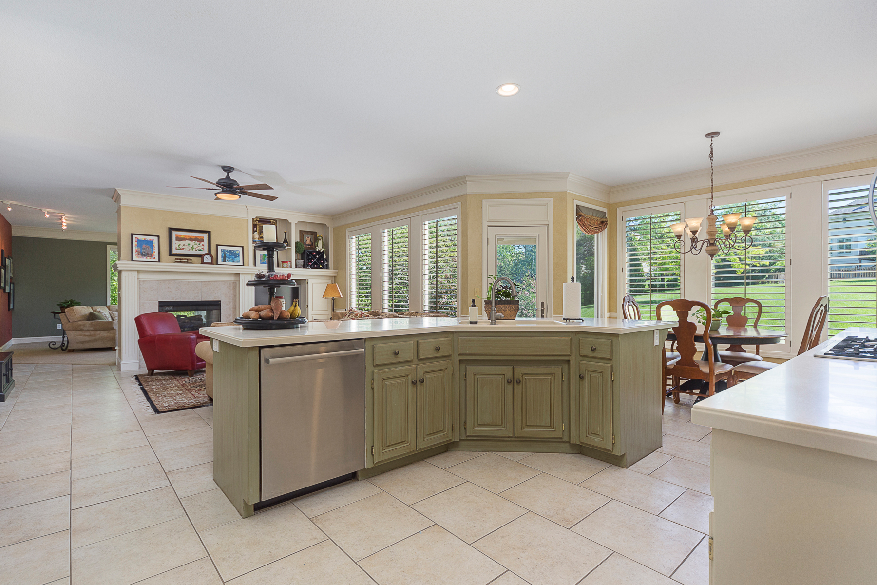 14217 Granada - Web-220.JPG