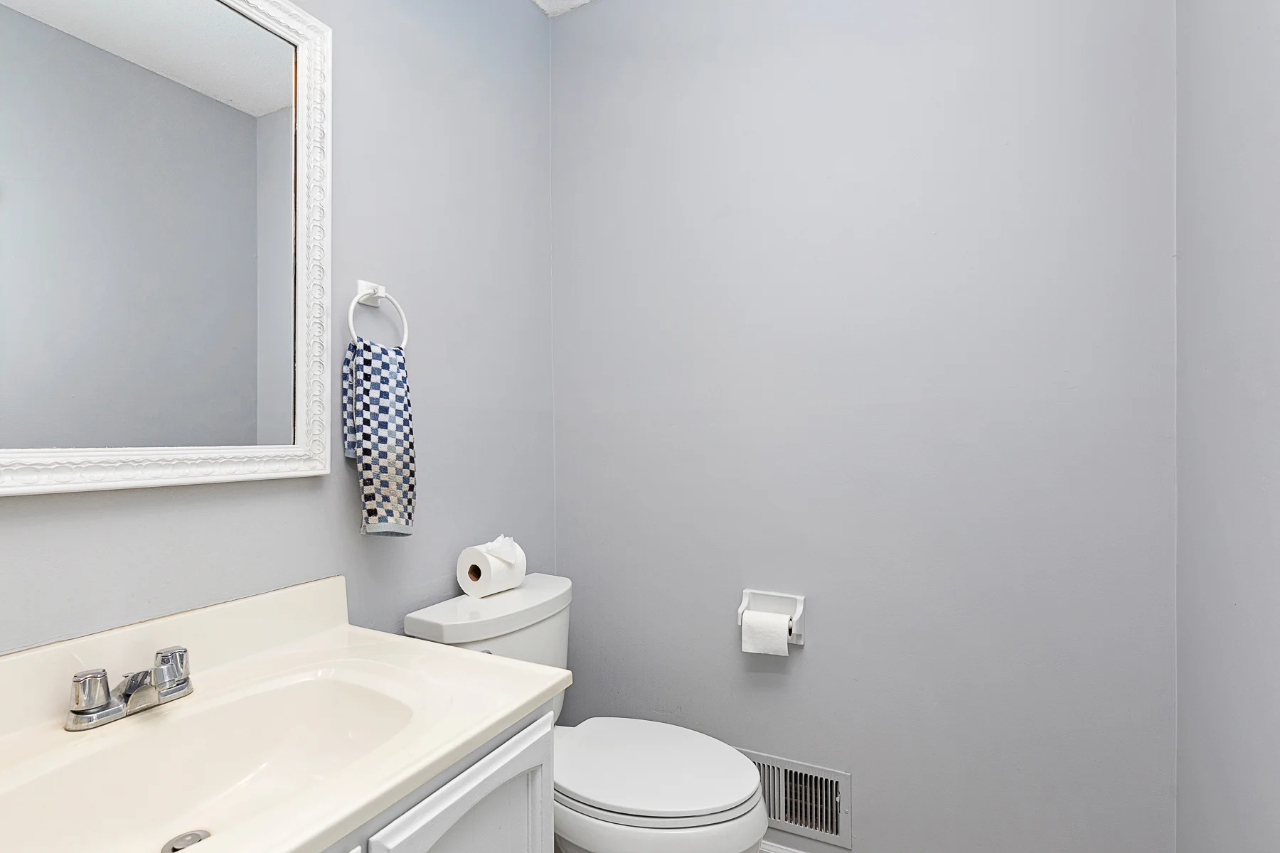 6556 West 49th Street - Web-219.JPG