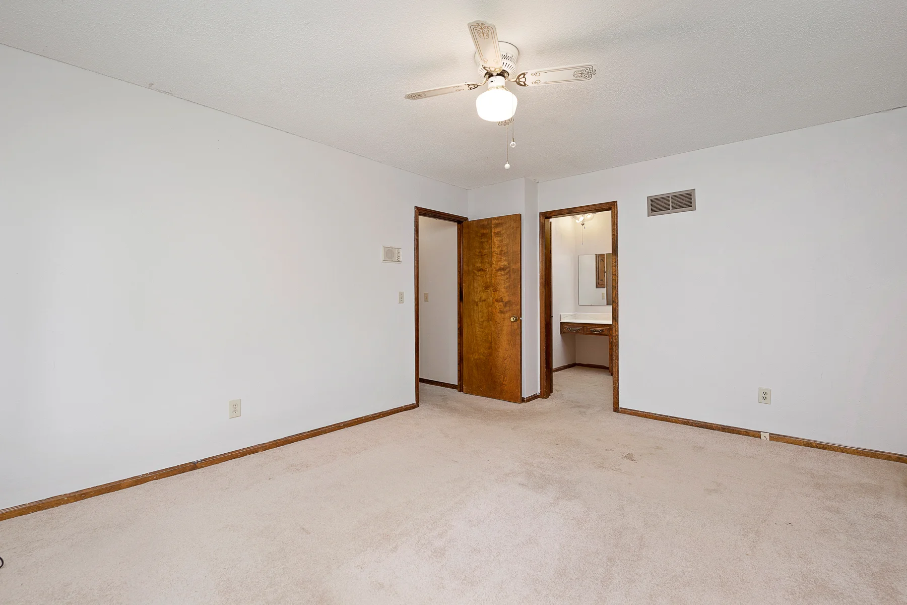 502 Woodbridge Lane - Web-921.JPG