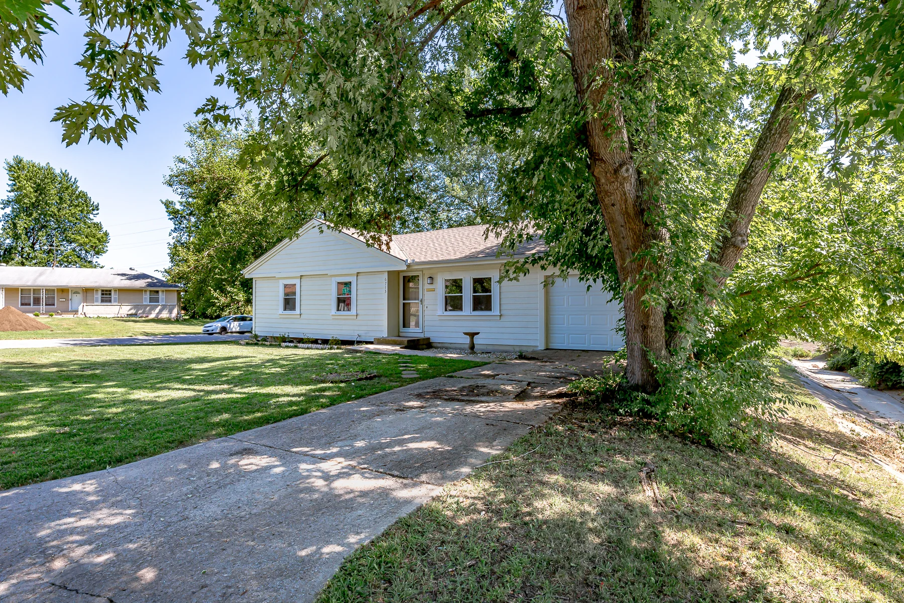 6713 East 134th Terrace - Web-204.JPG