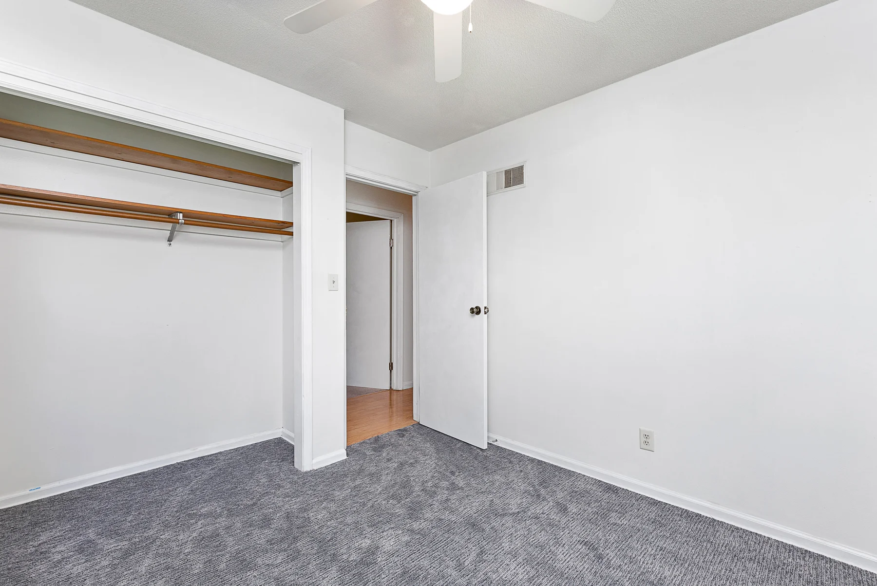 6713 East 134th Terrace - Web-214.JPG