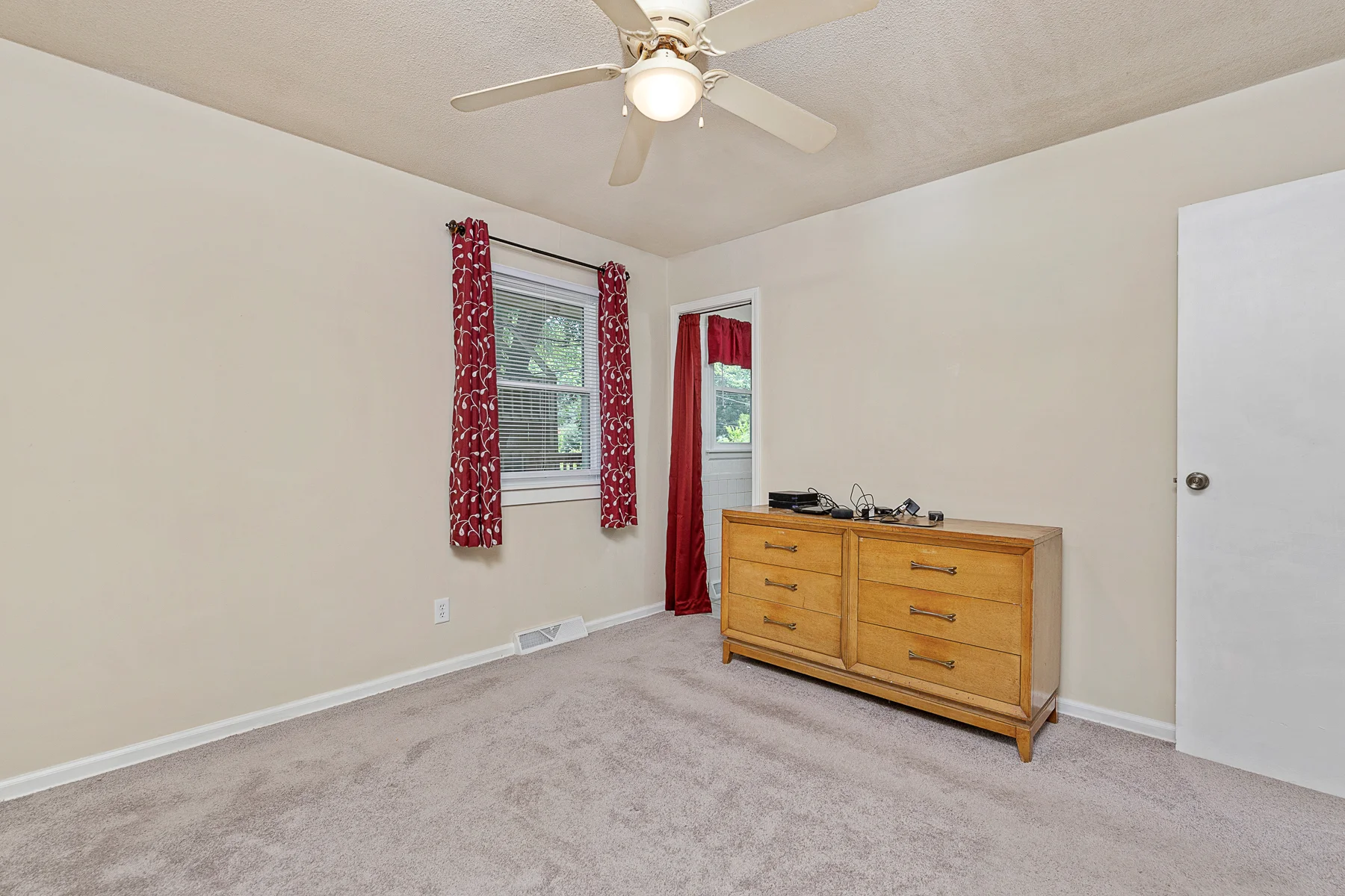 6713 East 134th Terrace - Web-219.JPG