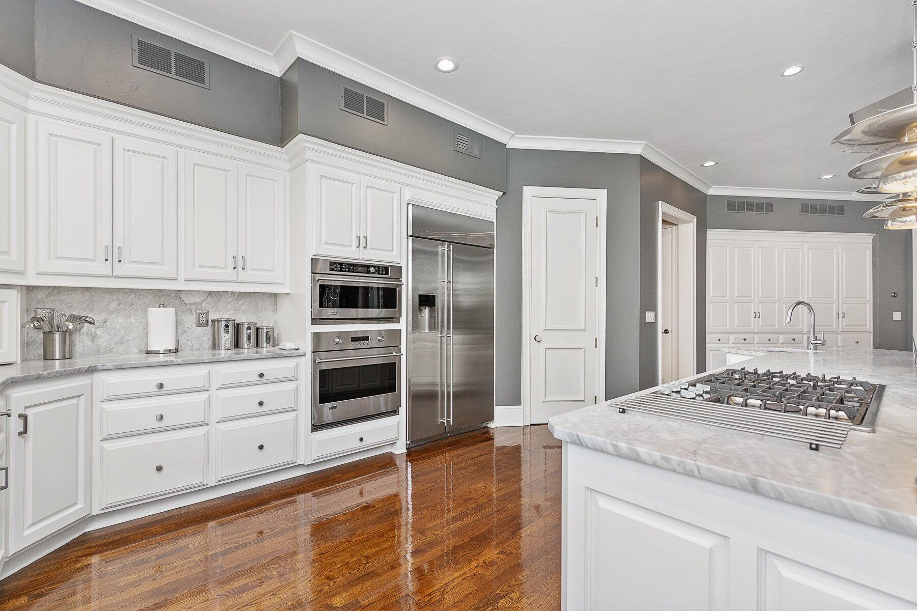 2920 W 113th St - Web-122.JPG