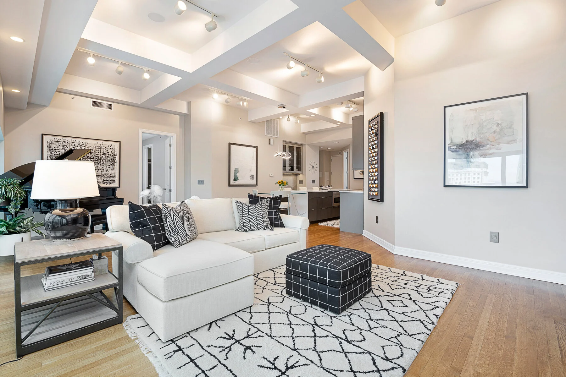 1101 Walnut St Unit 1806 - Web-308.JPG