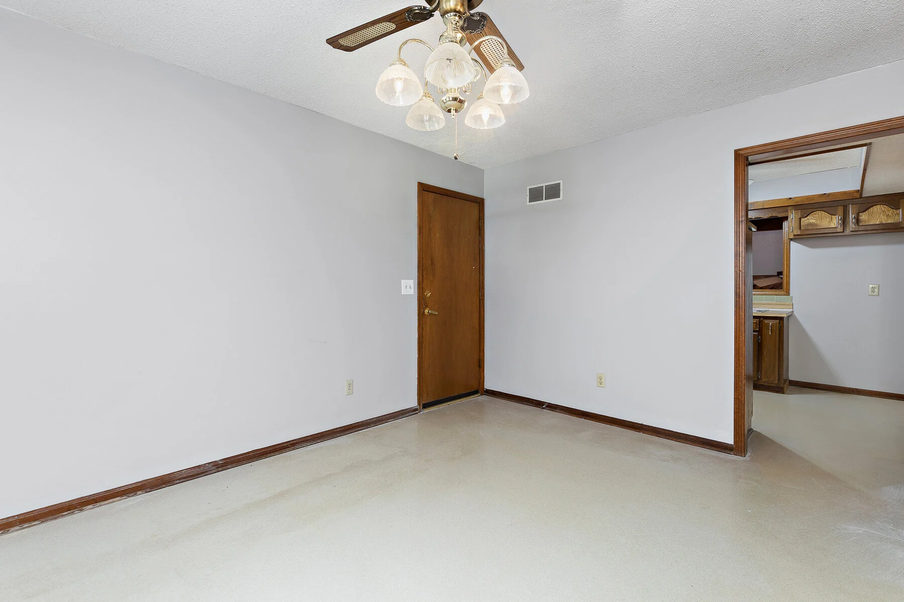 6225 MULLEN ROAD - Web-204.JPG