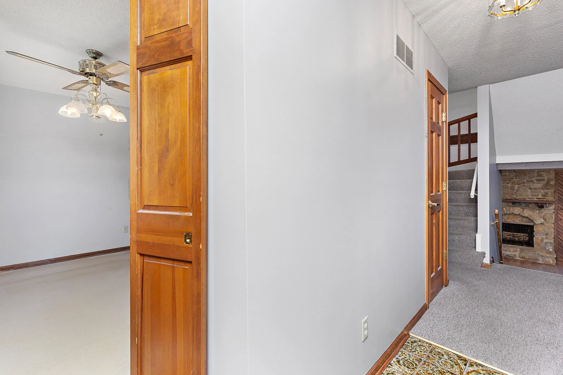 6225 MULLEN ROAD - Web-203.JPG